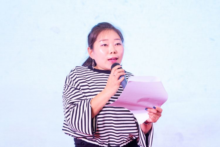 残疾人代表张利娜_wps图片